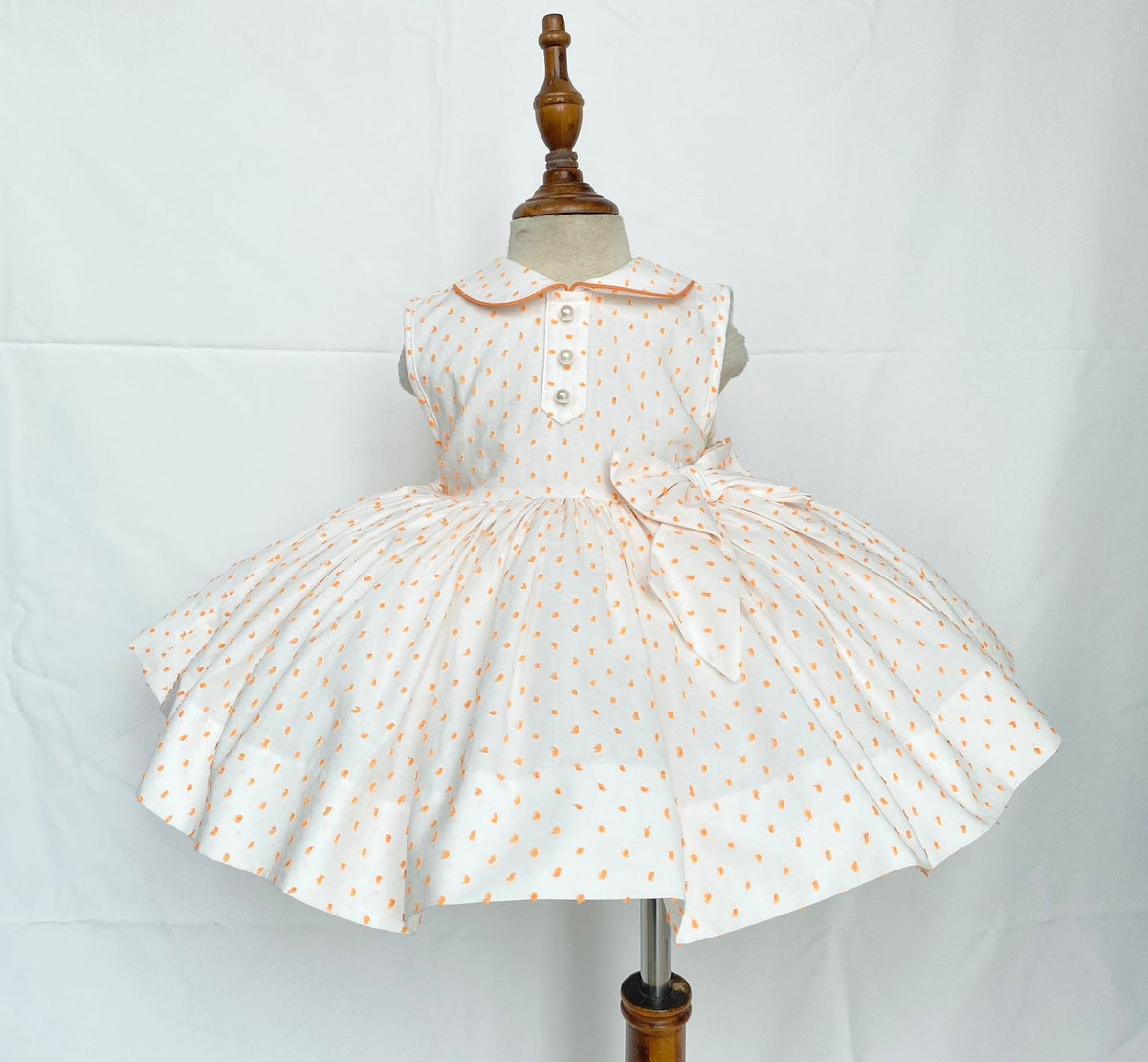 Girls classic dress